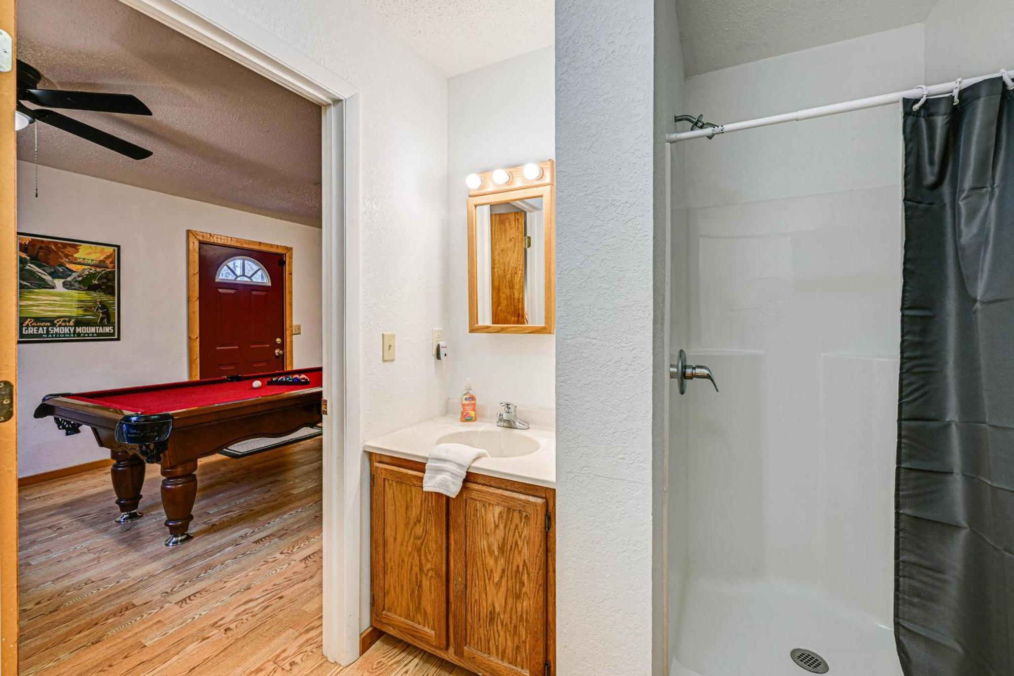 Bryson City Cabin With Hot Tub, Views And Pool Table! Luaran gambar